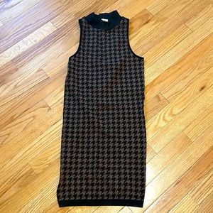 Women sleeveless shirt